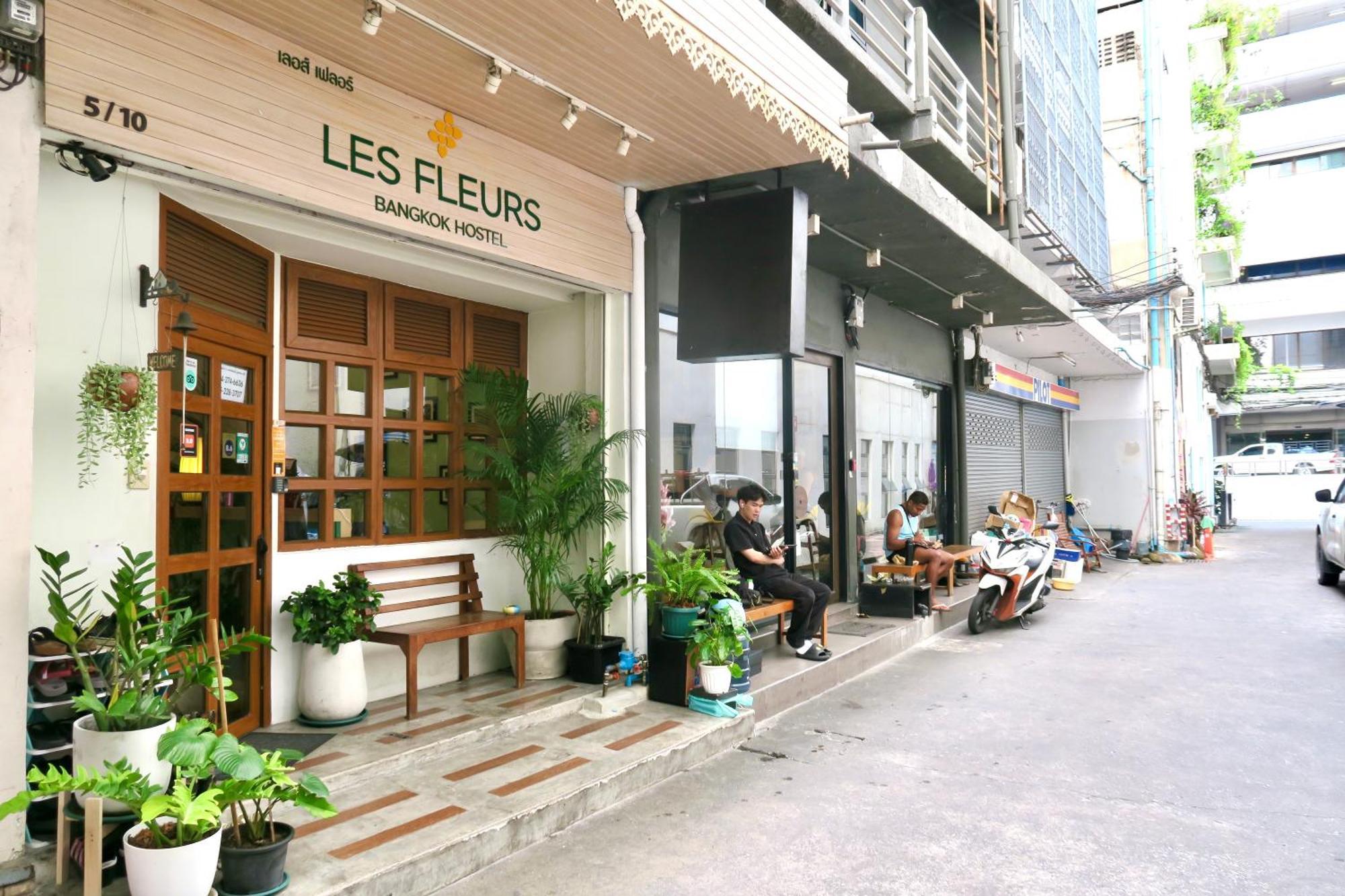Les Fleurs Rumah tetamu 2*
