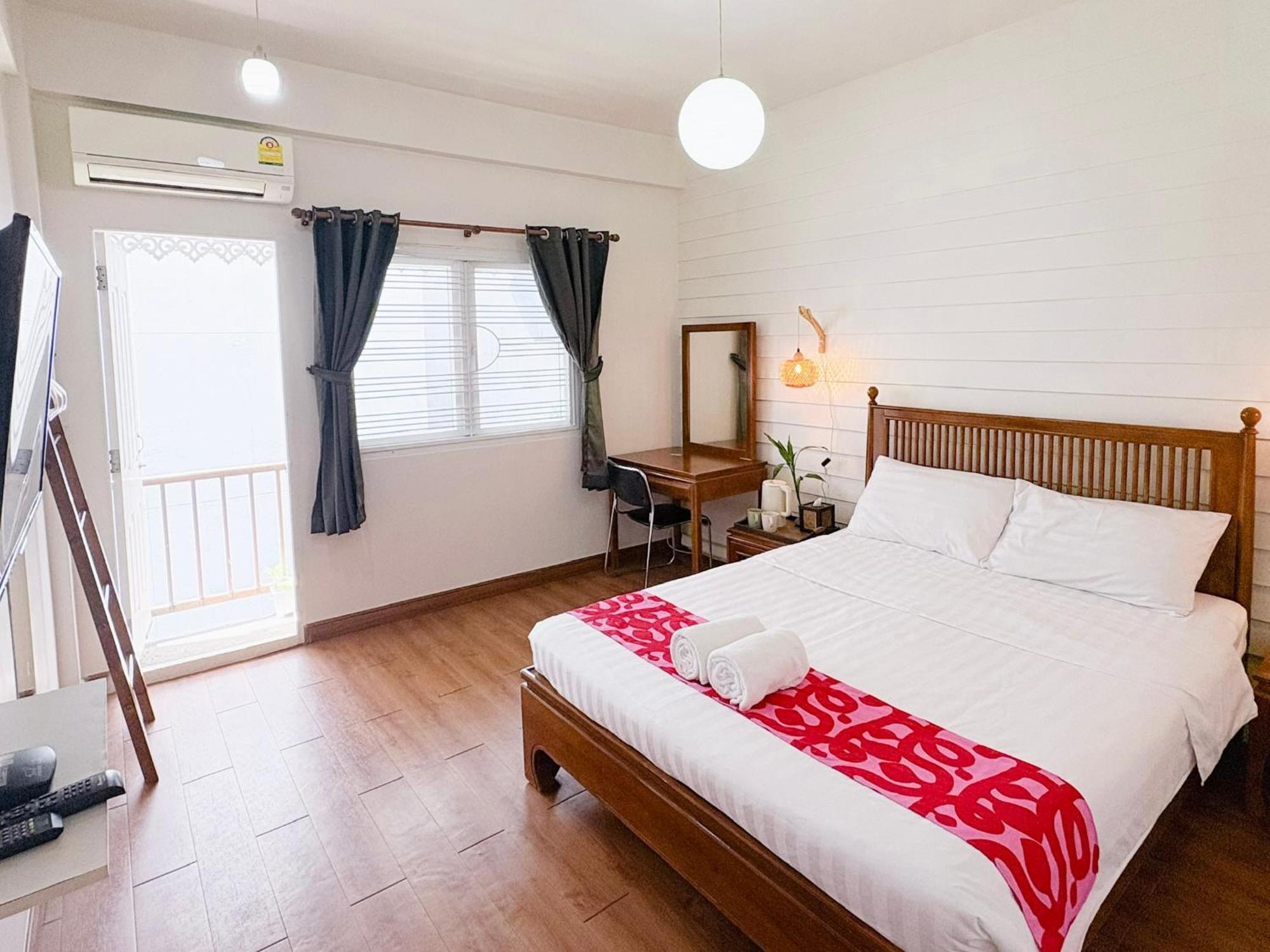Rumah tetamu Les Fleurs 2*